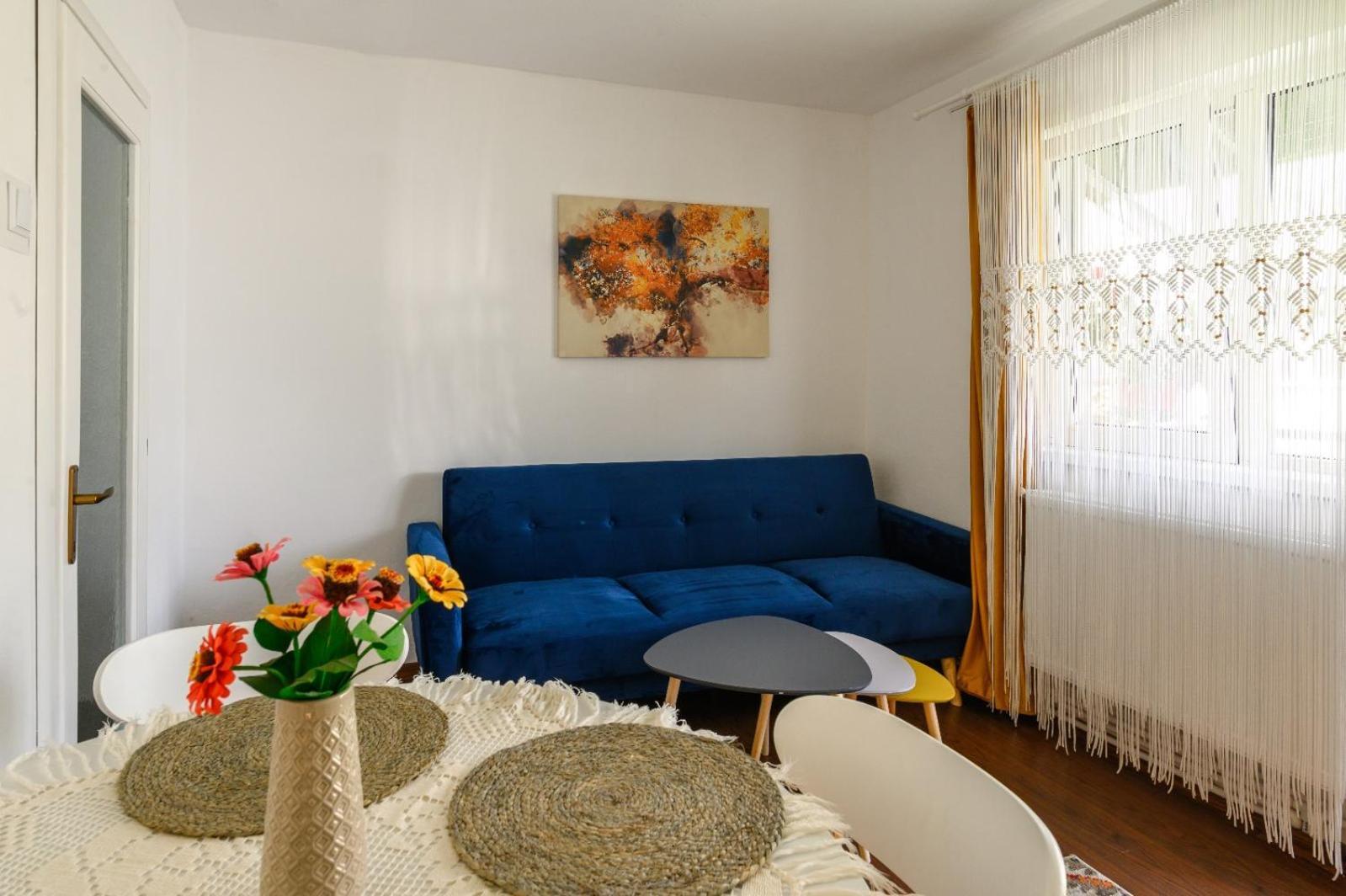 Apartament Corina Cu Parcare Bistriţa Exterior foto